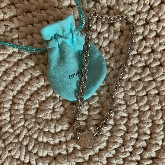 Authentic Tiffany & Co. Oval Tag Choker Necklace - Picture 2 of 6